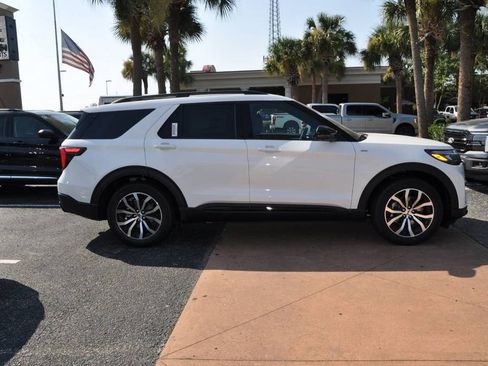 New 2025 Ford Explorer ST-Line image 6