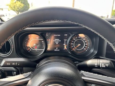 Used 2025 Jeep Gladiator Rubicon AWD/4WD image 22
