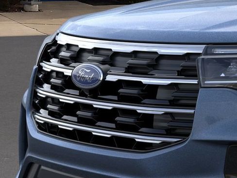 New 2026 Ford Explorer Active AWD/4WD image 17