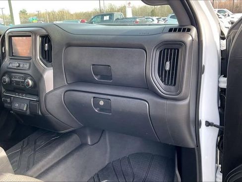 Used 2019 Chevrolet Silverado 1500 Custom w/ Custom Max Trailering Package image 16