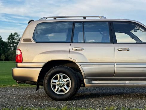 Used 2001 Lexus LX 470 4WD image 12