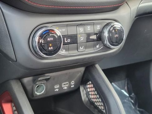 Used 2023 Chevrolet TrailBlazer RS w/ Convenience Package AWD/4WD image 28