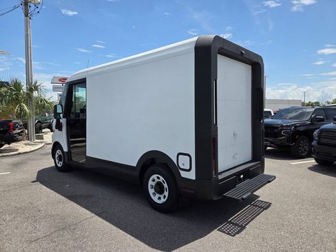 Used 2024 Chevrolet Brightdrop 400 w/ Commercial Equipment Package AWD/4WD image 7
