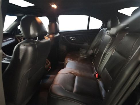 Used 2018 Ford Taurus Limited image 19