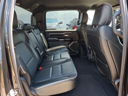 Used 2024 RAM 1500 Laramie AWD/4WD image 15
