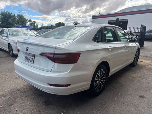 Used 2019 Volkswagen Jetta SE image 4