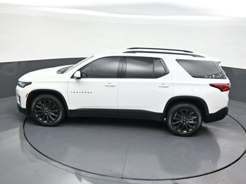 Used 2023 Chevrolet Traverse RS FWD image 22