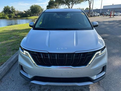 Used 2022 Kia Carnival LX FWD image 9