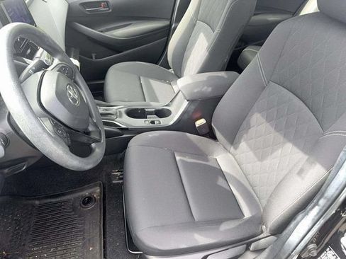 Used 2023 Toyota Corolla LE FWD image 5