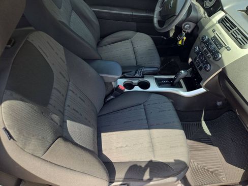 Used 2009 Ford Focus SE FWD image 22
