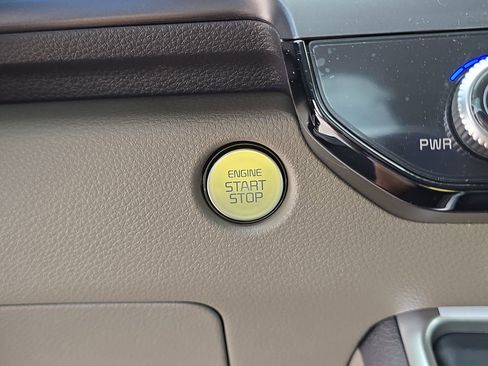 New 2026 Kia Carnival LXS FWD image 27