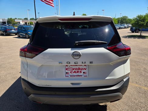 Used 2023 Nissan Rogue S FWD image 4