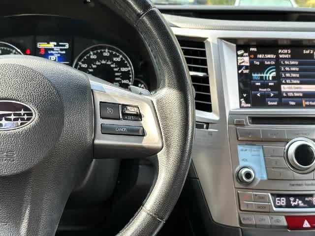 Used 2013 Subaru Outback 2.5i Limited AWD/4WD image 10