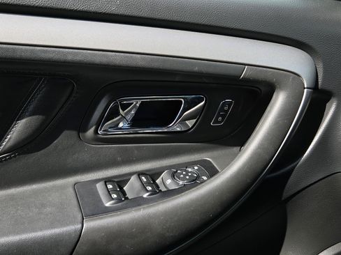 Used 2016 Ford Taurus SEL FWD image 27
