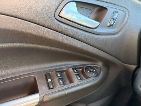 Used 2013 Ford Escape SE FWD image 18