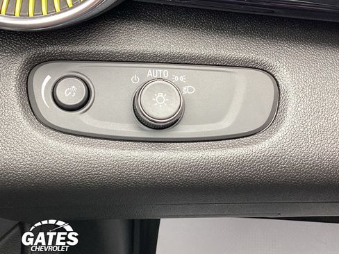 Used 2025 Chevrolet Trax ACTIV w/ Driver Confidence Package FWD image 22