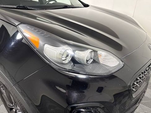 Used 2022 Kia Sportage Nightfall Edition image 10