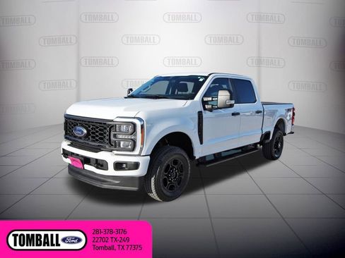 Used 2023 Ford F250 XL w/ STX Appearance Package image 3