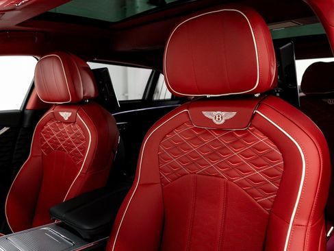 New 2025 Bentley Flying Spur Plug-In Hybrid image 16
