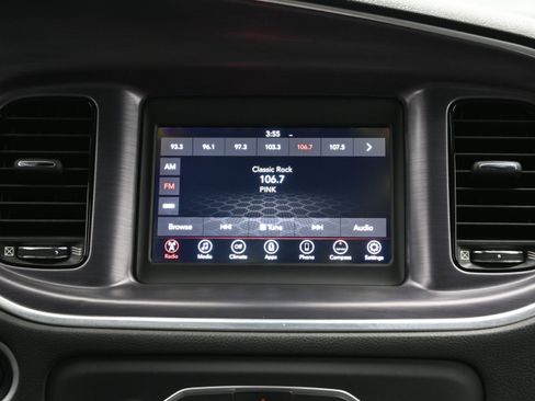 Used 2018 Dodge Charger SXT w/ Blacktop Package RWD image 29