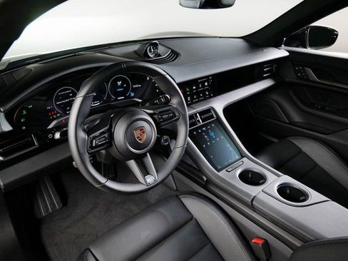 New 2025 Porsche Taycan image 18