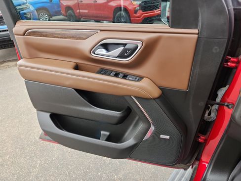 Used 2022 Chevrolet Tahoe High Country image 13