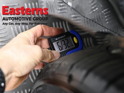 Used 2018 Tesla Model 3 Long Range image 23