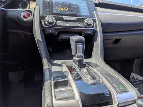 Used 2017 Honda Civic Touring image 11