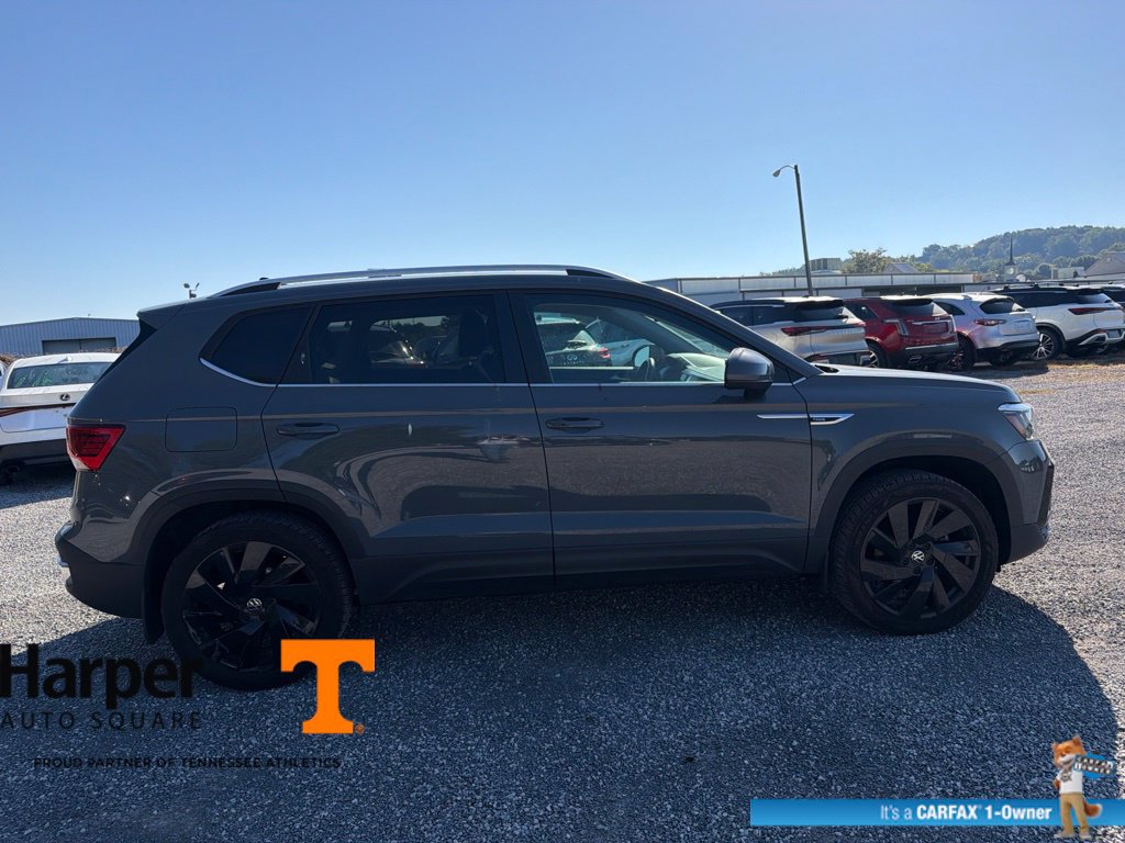Used 2024 Volkswagen Taos SE AWD/4WD image 6