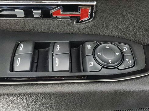 Used 2023 GMC Sierra 1500 AT4 w/ Technology Package image 17