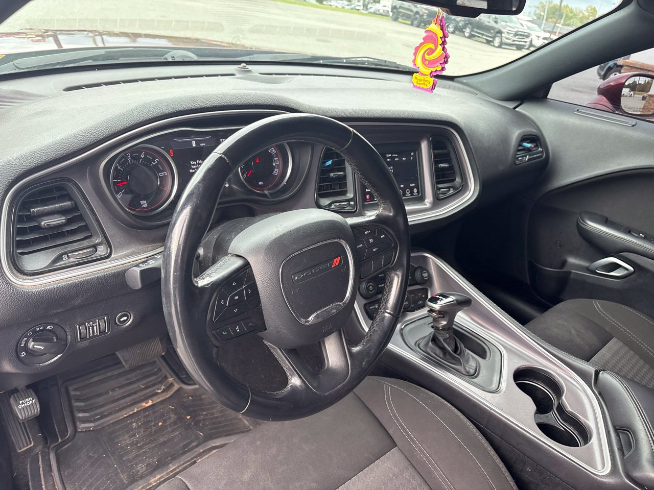 Used 2020 Dodge Challenger SXT RWD image 4