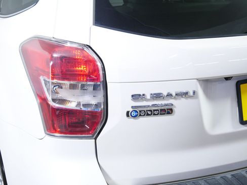 Used 2015 Subaru Forester 2.5i Limited w/ Popular Package #1 AWD/4WD image 17