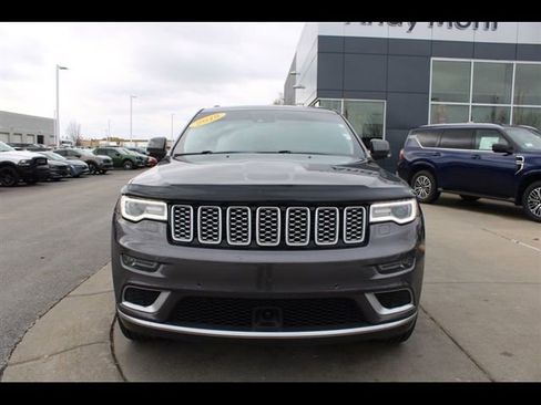 Used 2018 Jeep Grand Cherokee Summit w/ Platinum Series Group AWD/4WD image 2