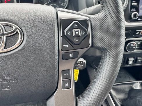 Used 2022 Toyota Tacoma TRD Pro AWD/4WD image 32