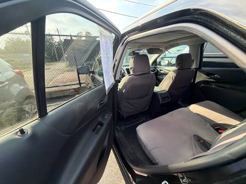 Used 2018 Chevrolet Equinox LT w/ Sun & Infotainment Package AWD/4WD image 11