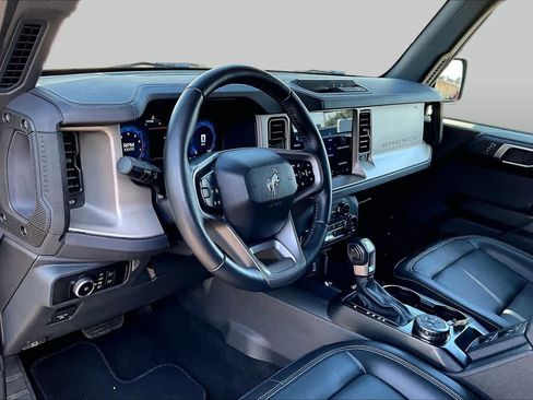 Certified 2025 Ford Bronco Outer Banks AWD/4WD image 18