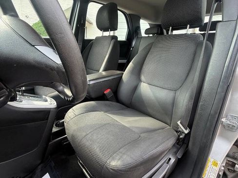 Used 2008 Pontiac Torrent 2WD image 12