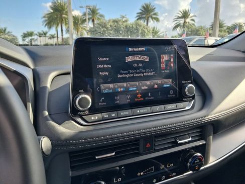 Used 2026 Nissan Rogue SV FWD image 27
