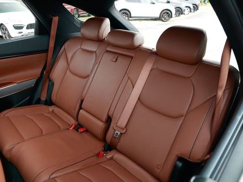 Used 2022 Genesis GV70 2.5T w/ Advanced Package image 8