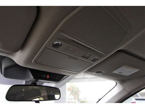 New 2025 Nissan Kicks SR image 16