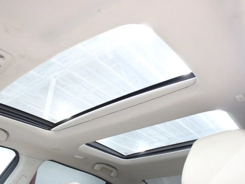 Used 2017 Nissan Maxima Platinum image 26