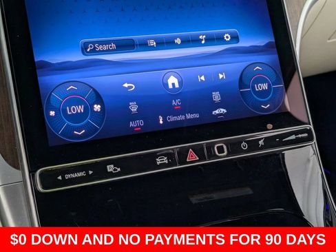 Used 2025 Mercedes-Benz C 300 4MATIC Sedan image 17