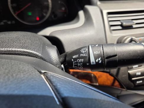Used 2011 Honda Accord EX image 25