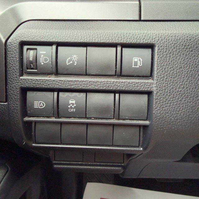 Used 2025 Toyota 4Runner SR5 AWD/4WD image 26