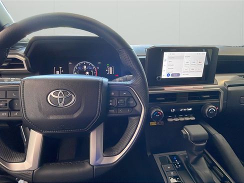 Used 2024 Toyota Tacoma SR5 AWD/4WD image 20