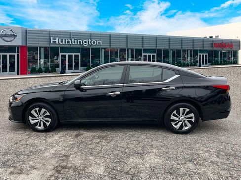 Certified 2025 Nissan Altima 2.5 S FWD image 9