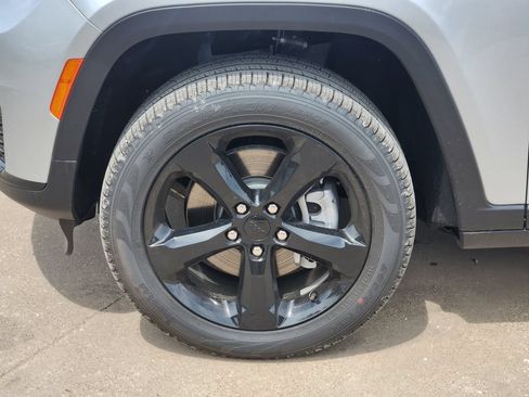 New 2025 Jeep Grand Cherokee L Limited w/ Black Appearance Package RWD image 7