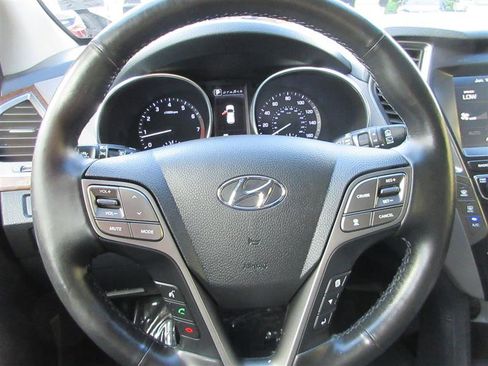 Used 2019 Hyundai Santa Fe XL image 15
