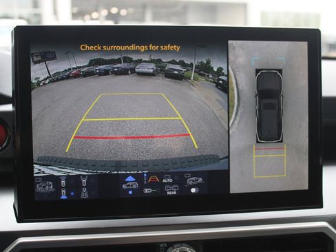 Used 2025 Toyota 4Runner TRD Off-Road Premium image 15