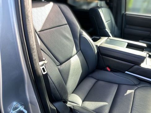 Used 2024 Toyota Tundra Platinum AWD/4WD image 26